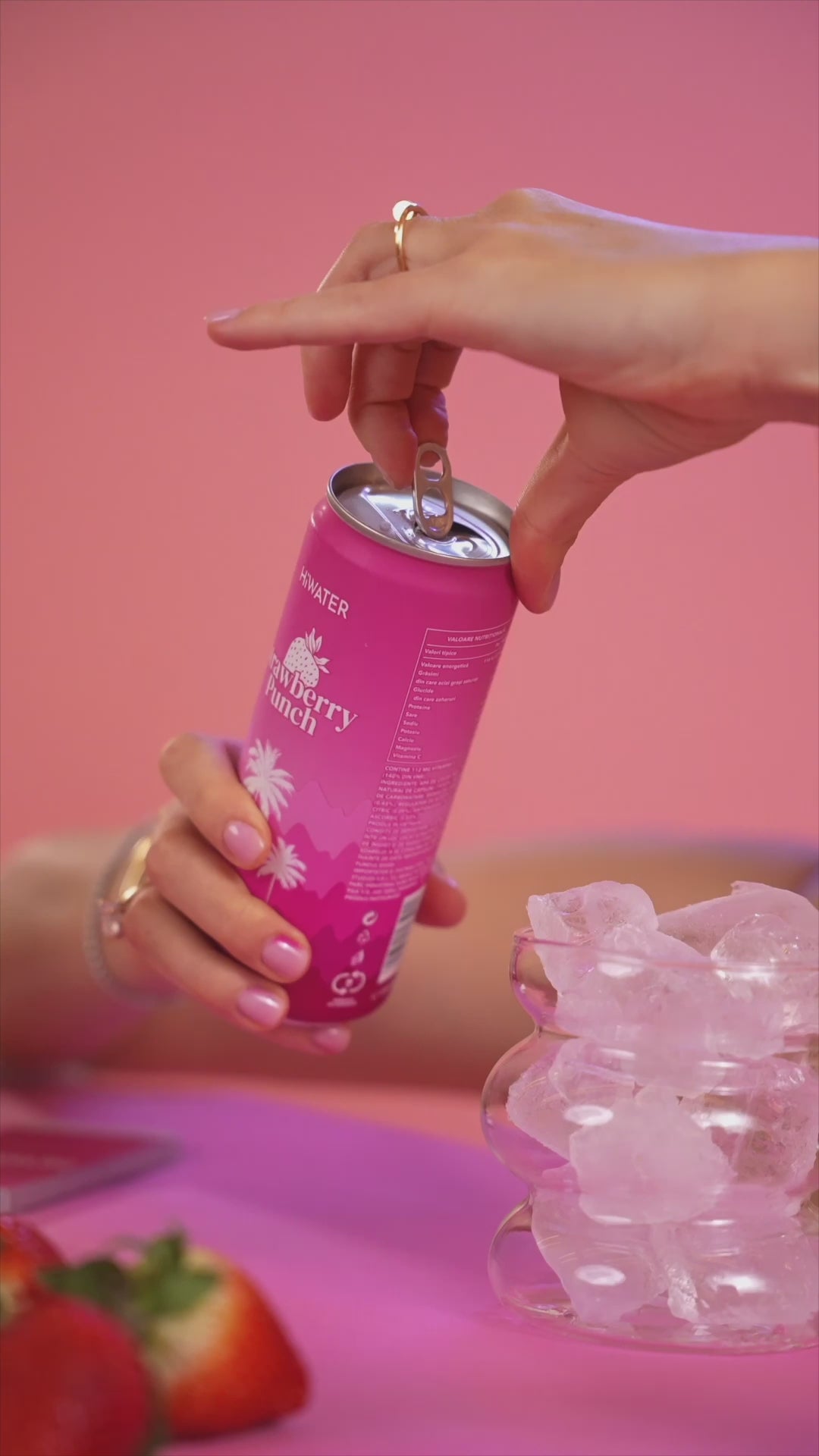 Încărcați videoclipul: 